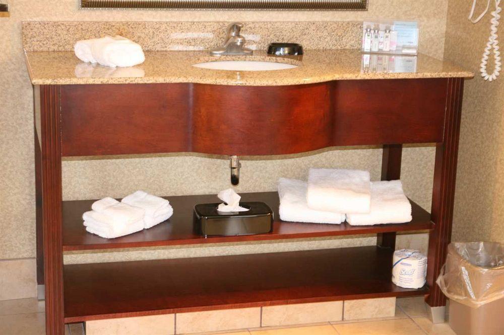 Hampton Inn & Suites Toledo-Perrysburg Rossford Kamer foto