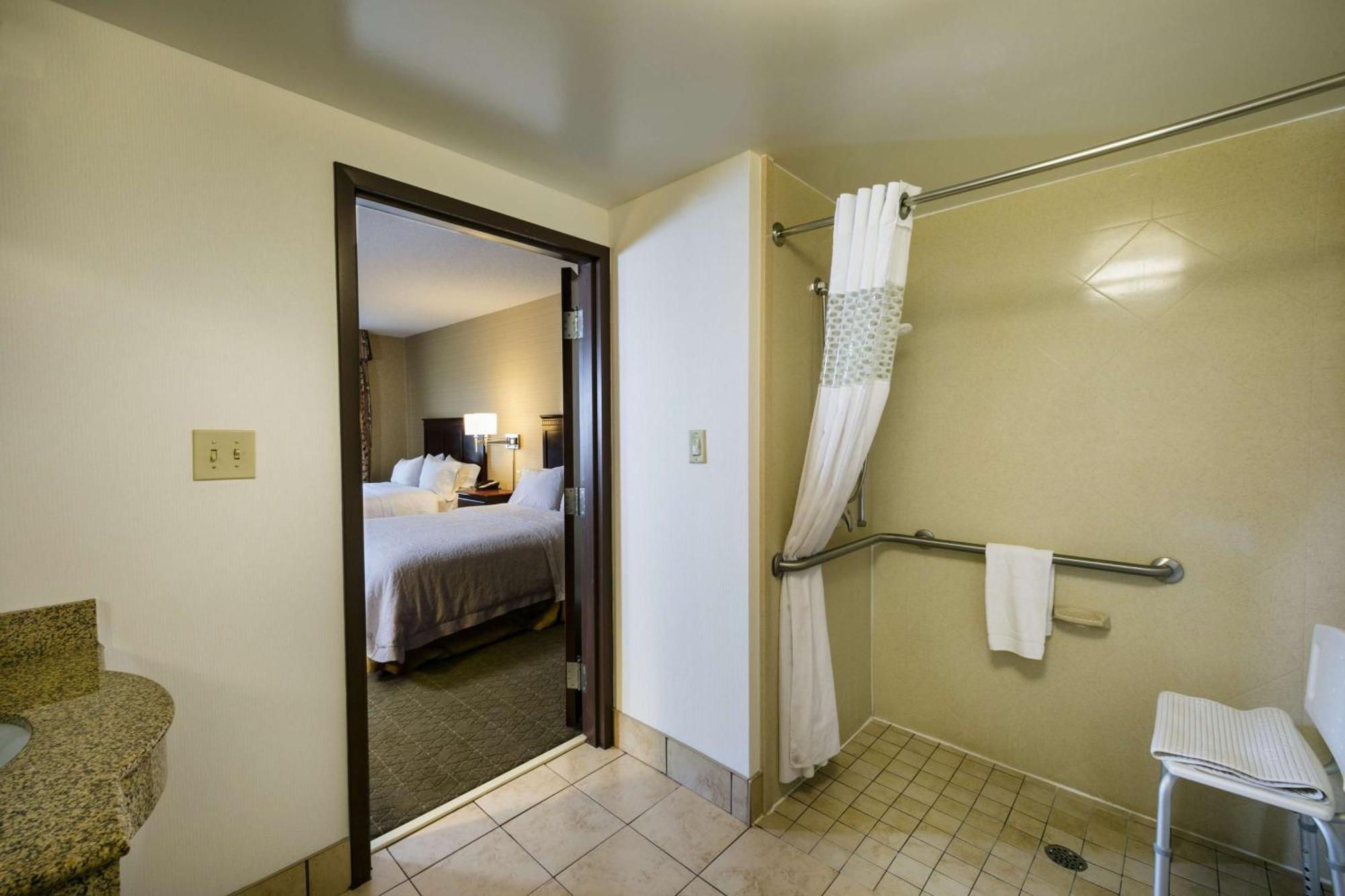 Hampton Inn & Suites Toledo-Perrysburg Rossford Buitenkant foto