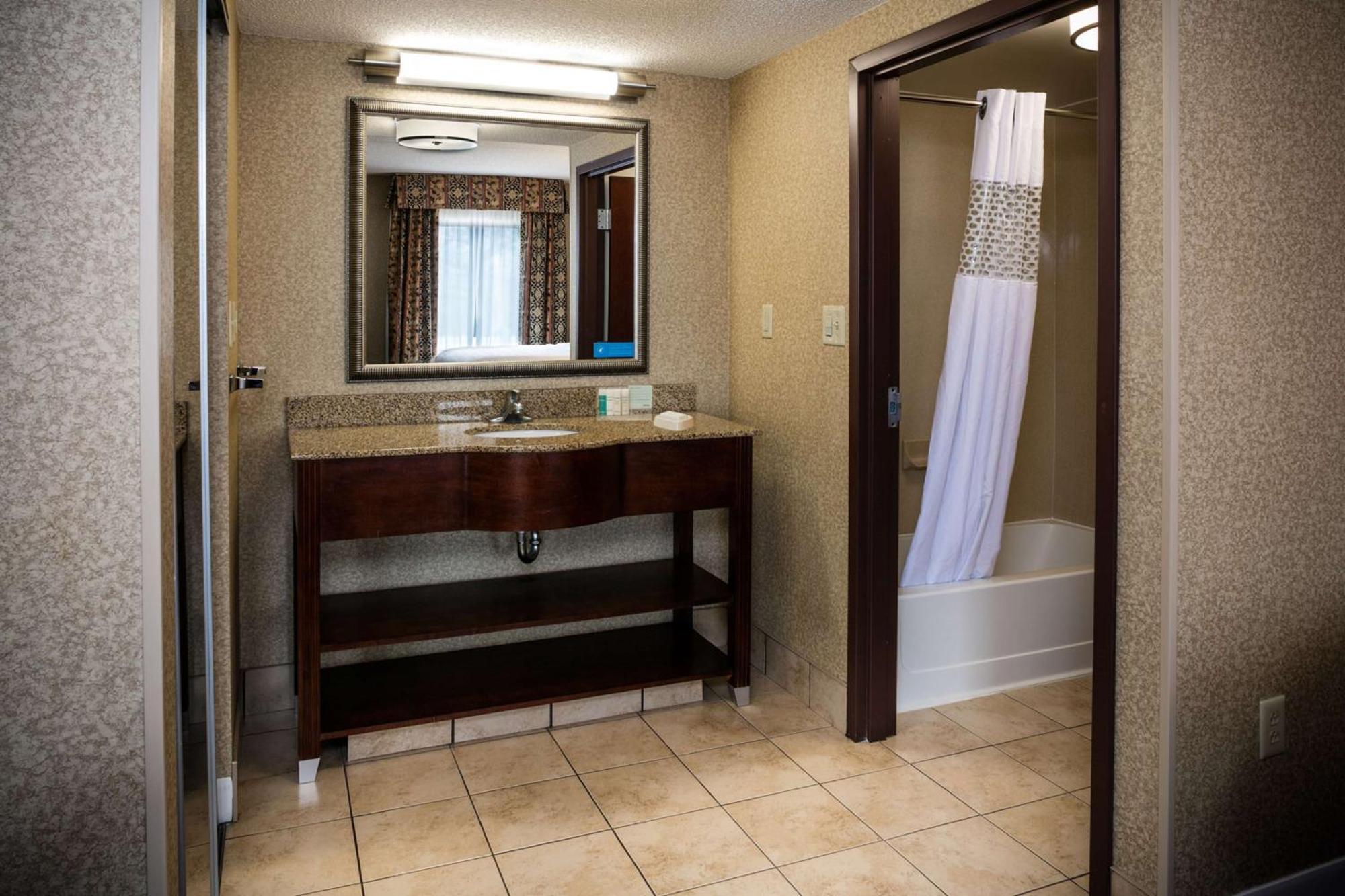 Hampton Inn & Suites Toledo-Perrysburg Rossford Buitenkant foto