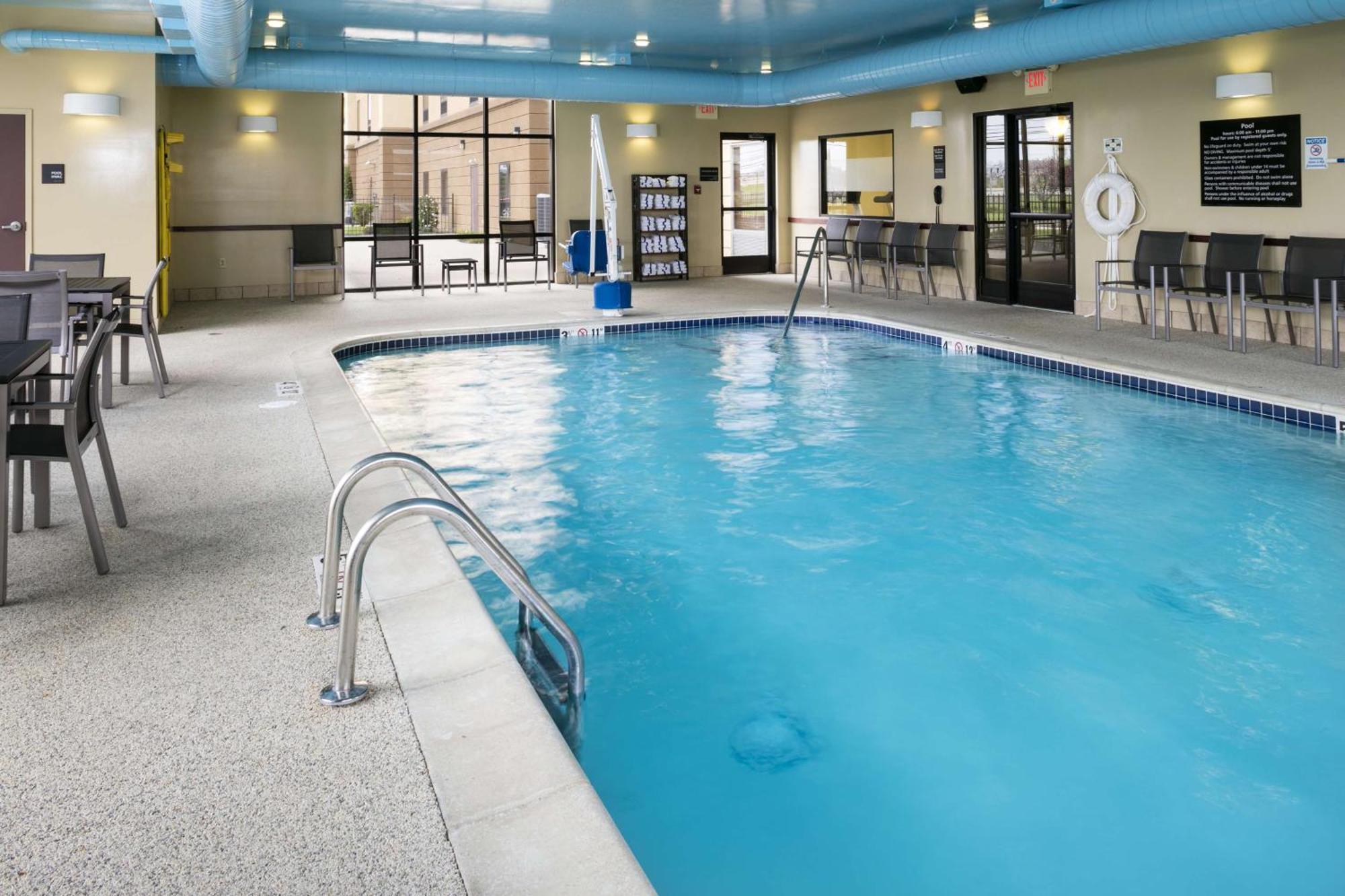 Hampton Inn & Suites Toledo-Perrysburg Rossford Buitenkant foto
