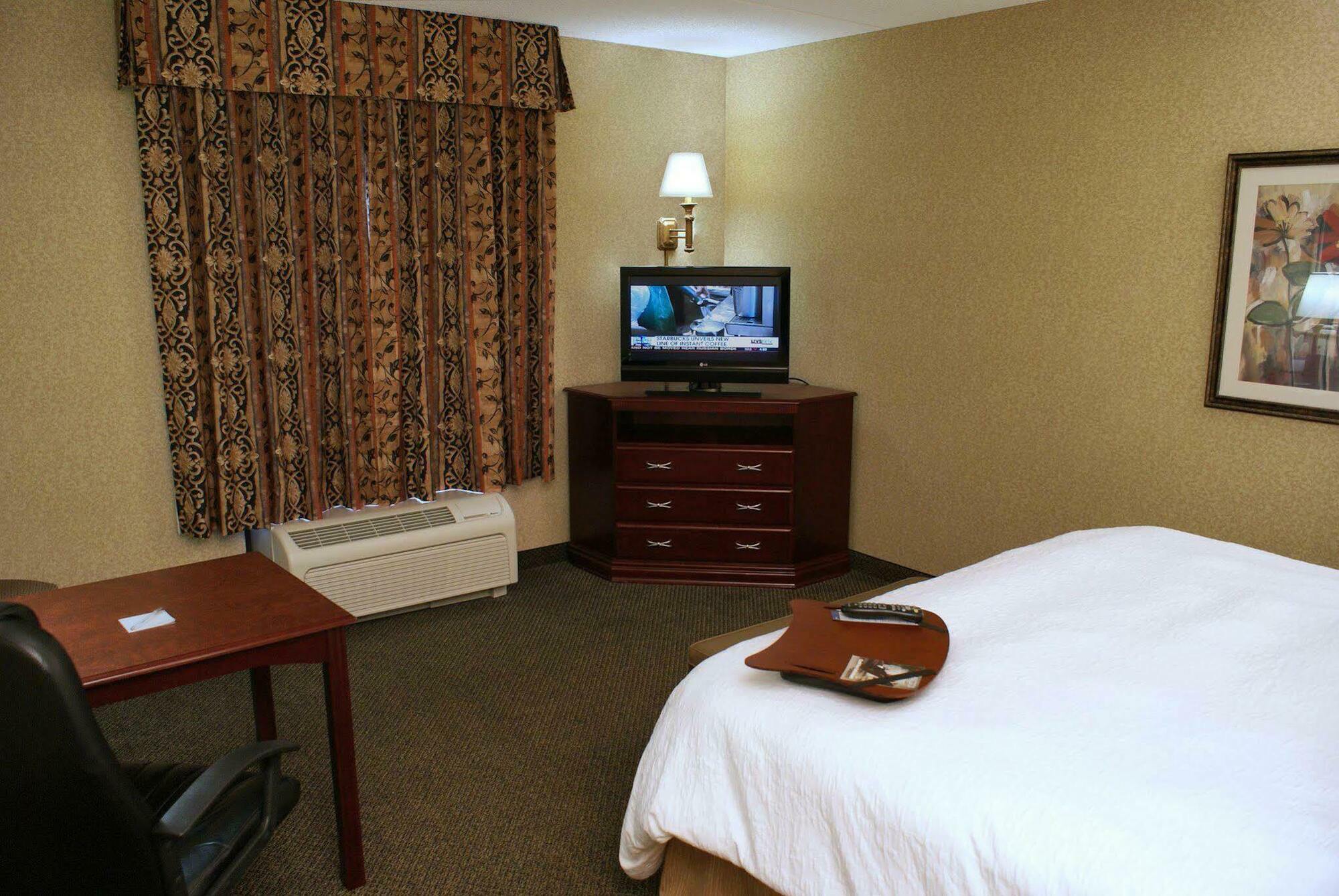 Hampton Inn & Suites Toledo-Perrysburg Rossford Kamer foto